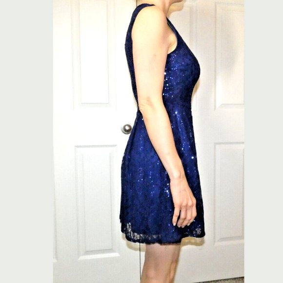 London Prom Dress Womens Size 4 Blue Mini Lace Sequins Bombshell Stylish UK - Picture 6 of 13